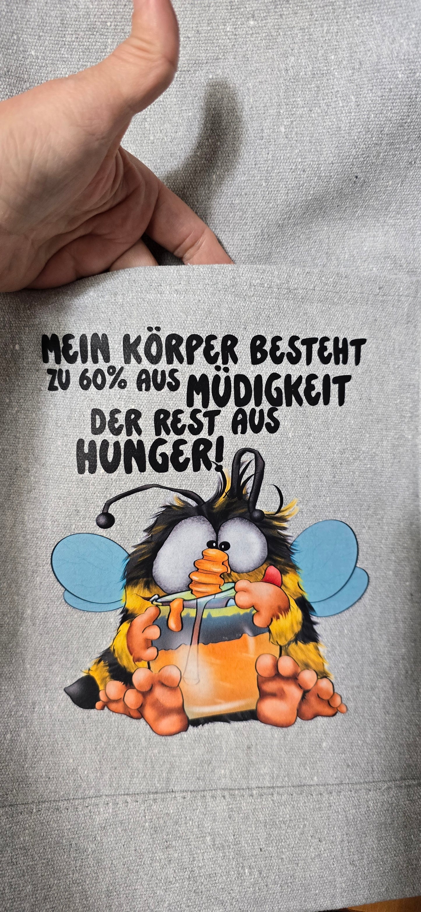 Müde & Hungrig Tote Bag – Lustige nachhaltige Canvas Tasche mit Spruch, limitiert nur für April
