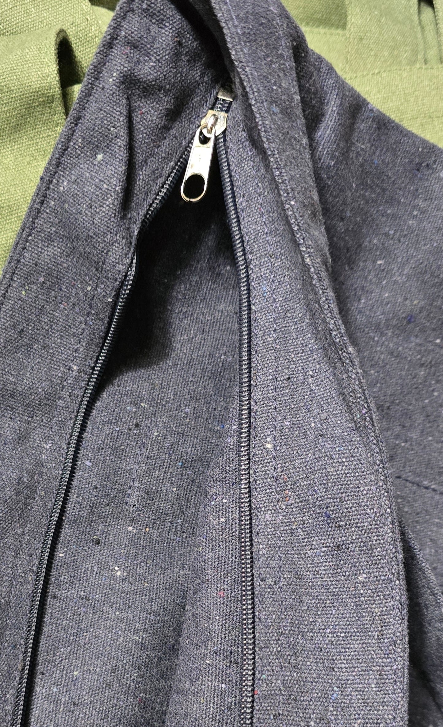 Dingsbums Tote Bag – Nachhaltige Canvas Tasche mit Reißverschluss & Spruch, limitiert nur für April