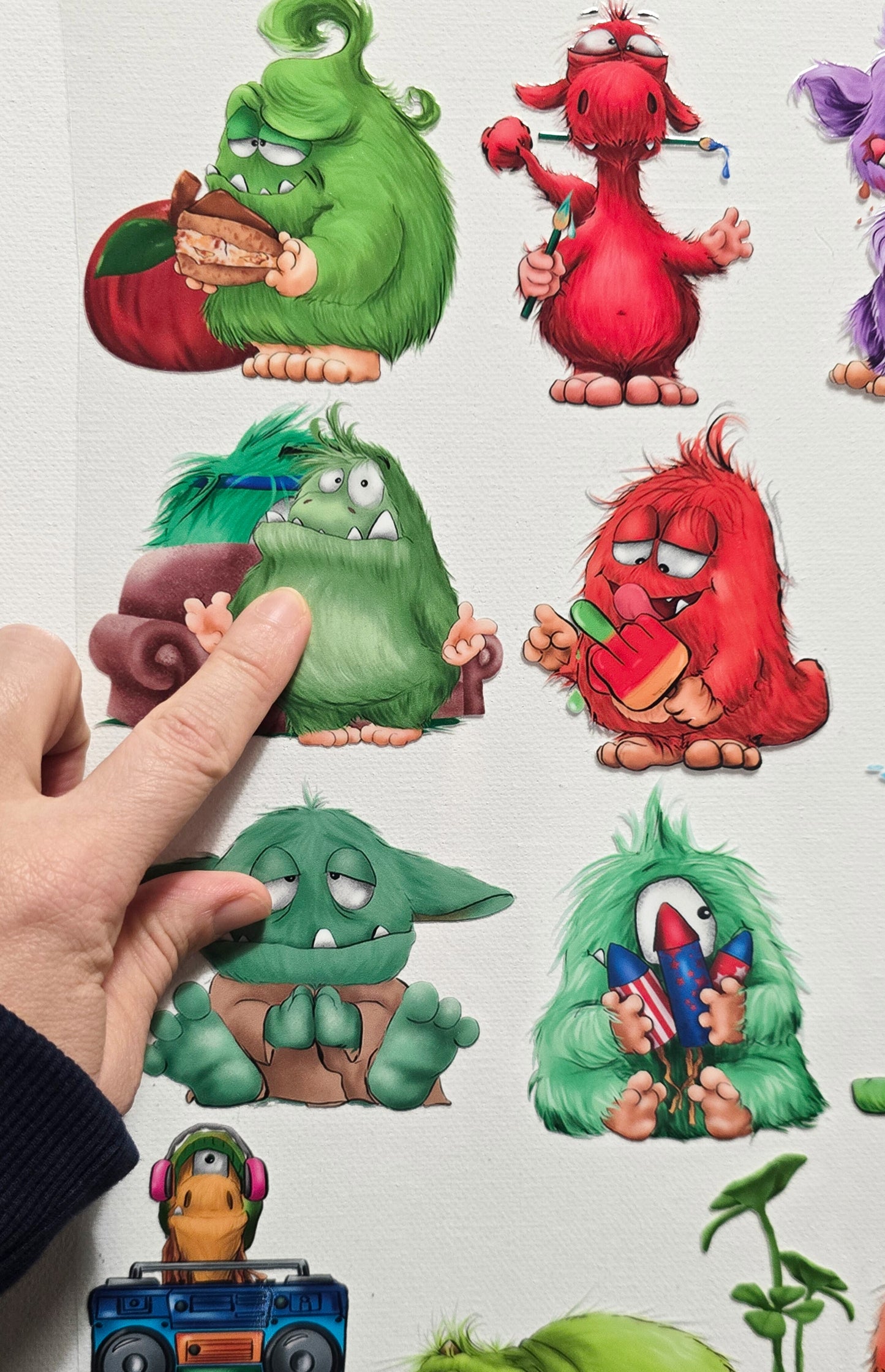 B-Ware Rub on, UV Folienaufkleber, A4 Blatt, Design 3,unterschiedlich Monster, ein Fehler