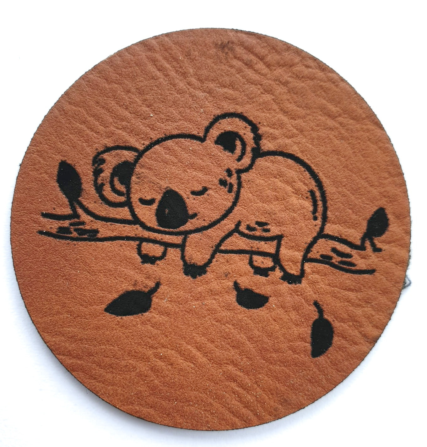 Kunstleder Label, Patch, Etikett, Aufnäher, rund, Koala, braun, Laser graviert