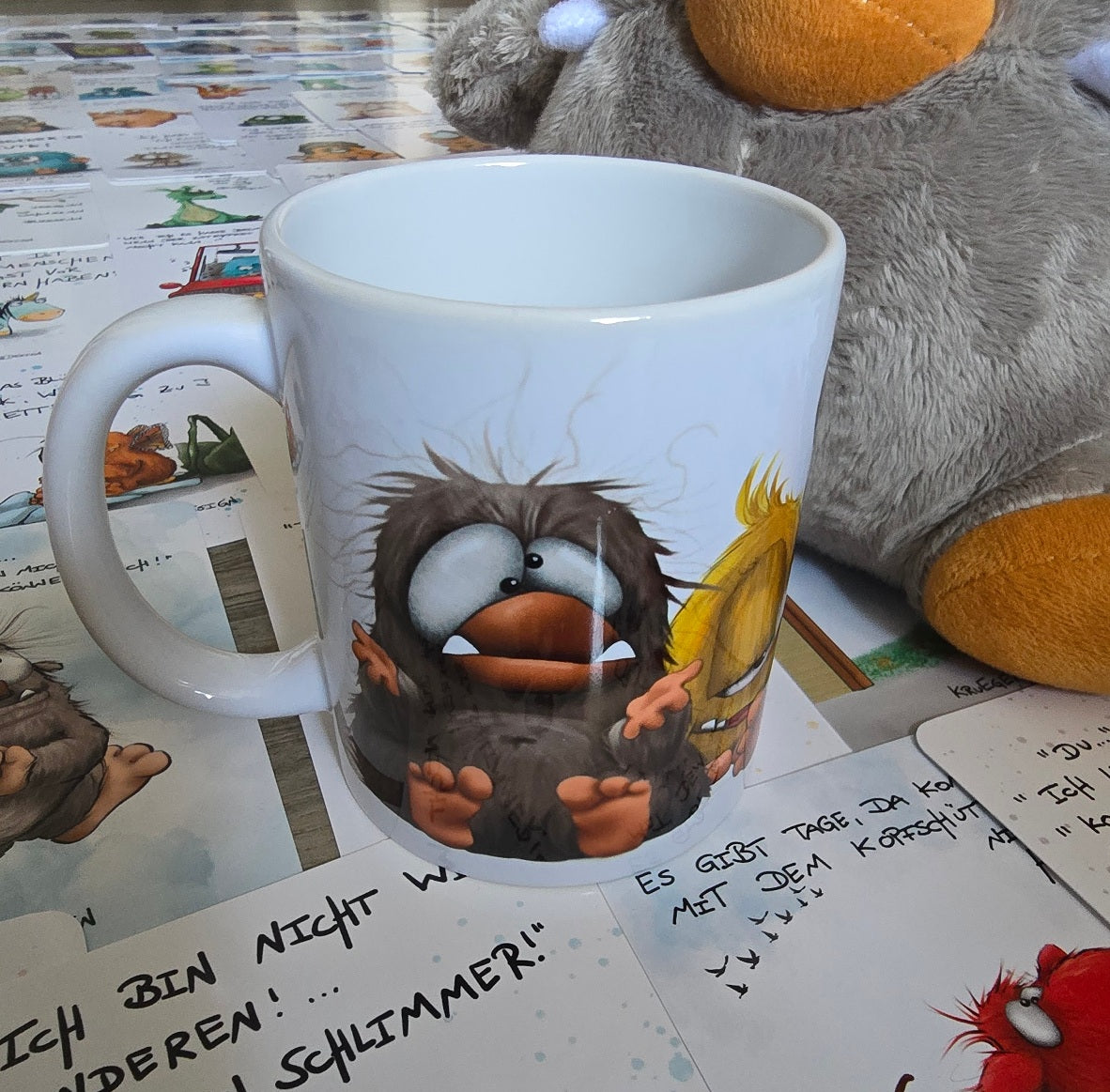 Henry Monster Geschenkset mit Tasse & 10 Postkarten | FINAL SALE – nur 2× verfügbar