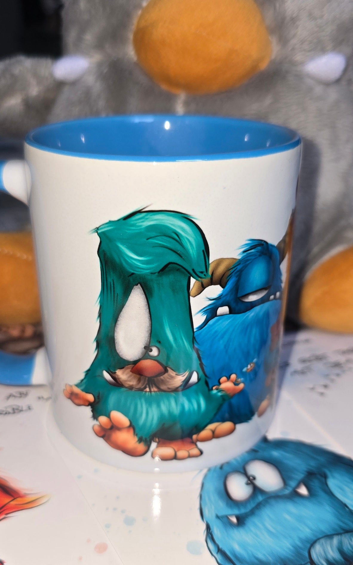 Henry Monster Geschenkset mit Tasse & 10 Postkarten | FINAL SALE – Einzelstück