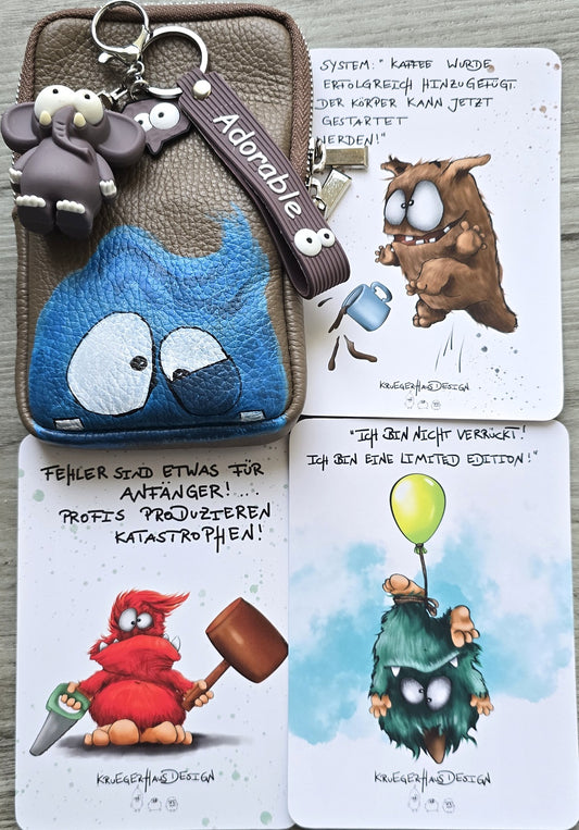 Kruegerhausdesign Handytasche in braun blau, Monster mit Anhänger + 3 Postkarten, Hangezeichnet