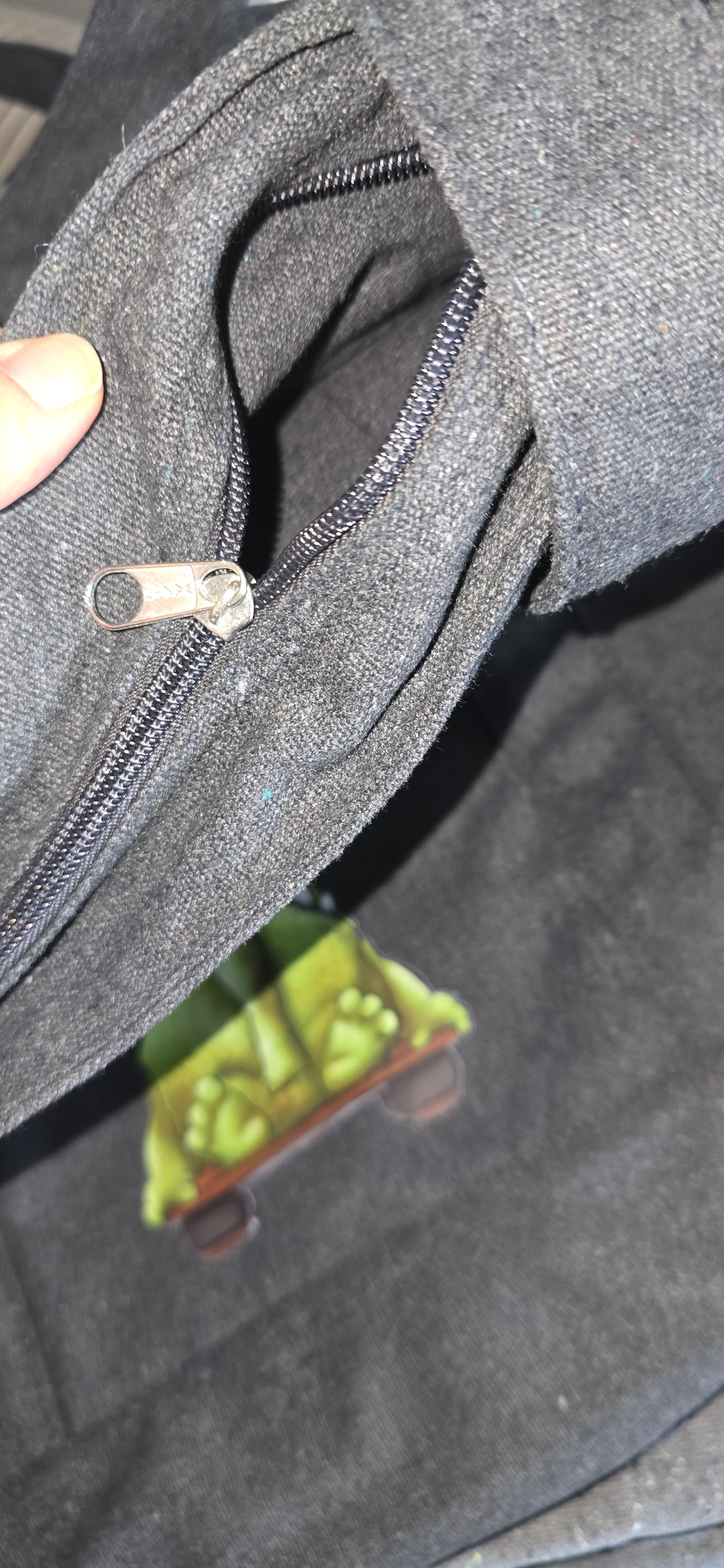 Final Sale – Granit grau Canvas Tasche mit Reißverschluss „Meine Motivation“ | Monster Tasche