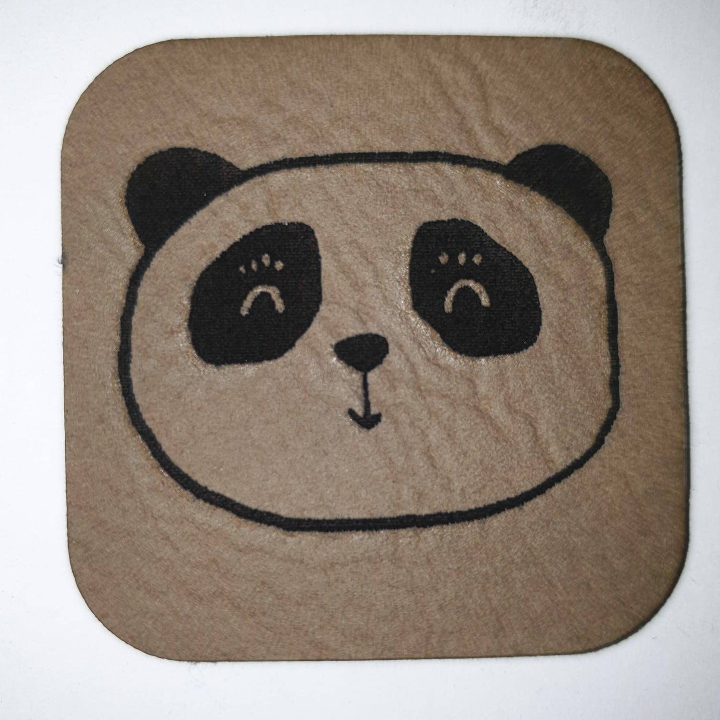 Kunstleder Label, Patch, Etikett, Aufnäher, grafischer Panda, Laser graviert, braun, grau, beigebraun, bambus, schwarz